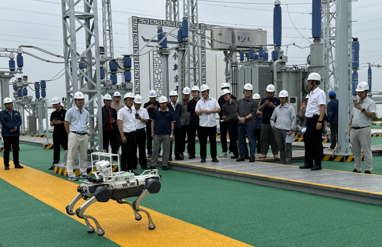 天亿马四足机器人亮相“淮宿蚌铁路首件工程评估会”,智能巡检系统获高度认可 天亿马四足机器人亮相“淮宿蚌铁路首件工程评估会”,智能巡检系统获高度认可